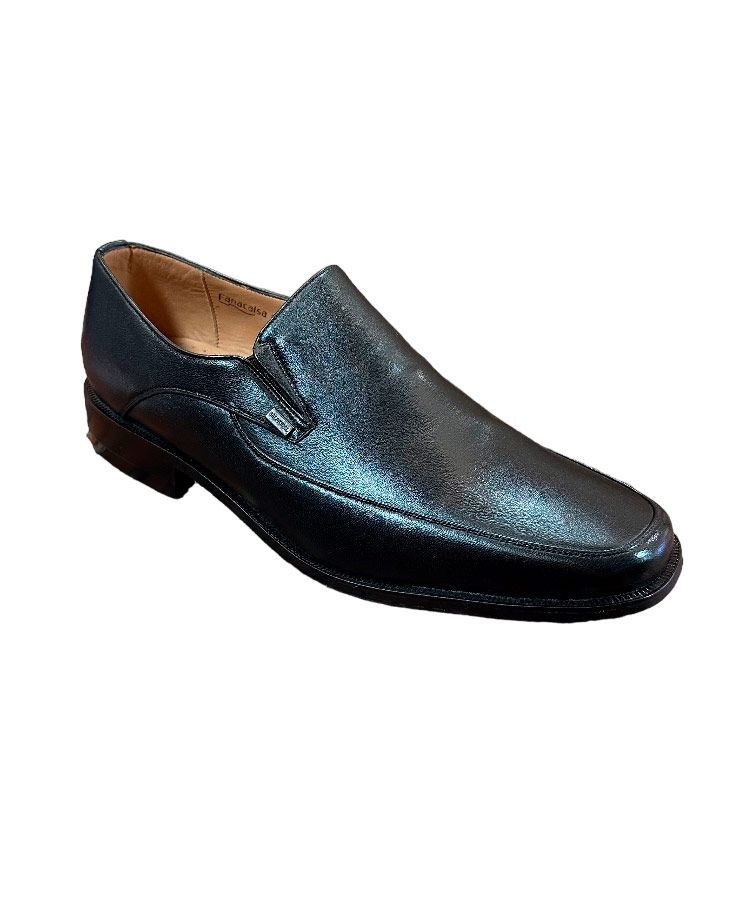 Mocasín Balmoral color negro