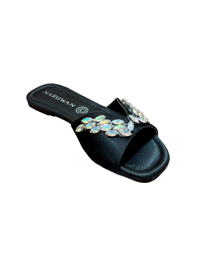 Sandalia Naruwan color negro