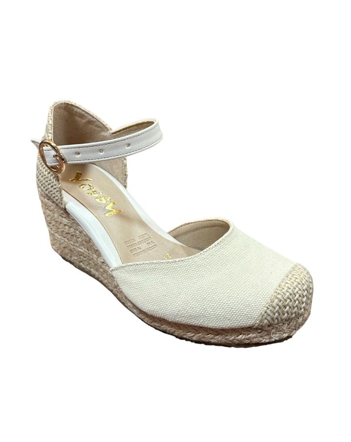 Alpargata con hebilla color beige Yossi